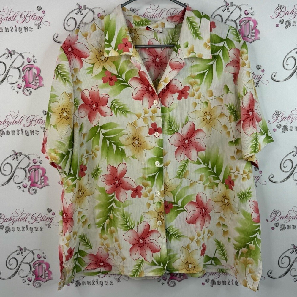 Alia button up tshirt vintage flowers Tropical Floral Blouse in Pink and Green